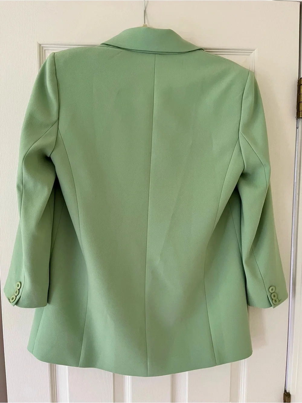 Alice + Olivia Denny Boyfriend Blazer in Seafoam Green, Size 6, Sleeves Hemmed